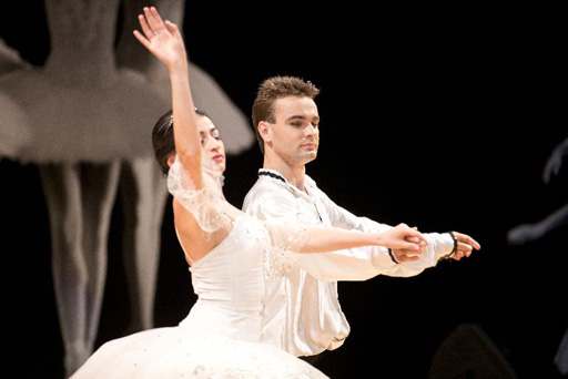 В Баку состоялся бал "Black and White" (фотосессия)