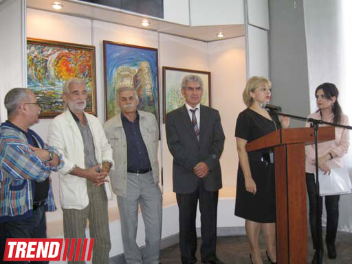 В Баку открылась выставка "Yaşa, Azərbaycanım, yaşa!" (фотосессия)