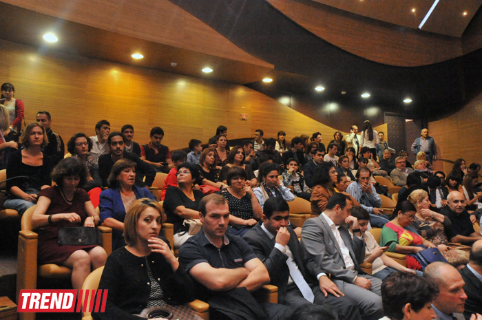 В Баку состоялось открытие международного джаз-фестиваля 2012 (фотосессия)