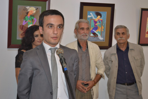 В Баку открылась выставка "Сказки Пери" (фотоcсессия)