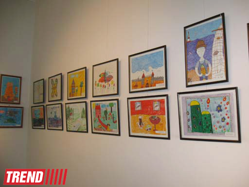 В Баку открылась выставка одного из первых дикторов АzTV Сары Манафовой: "Она была очень красивой женщиной" (фотосессия)