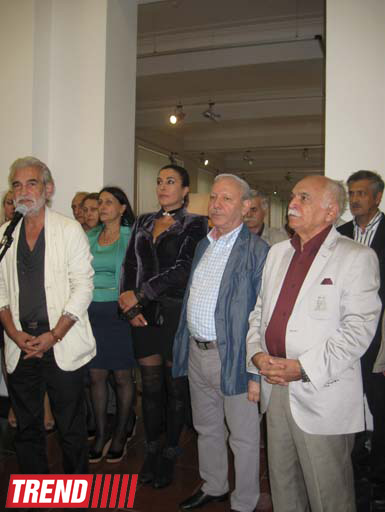 В Баку открылась выставка одного из первых дикторов АzTV Сары Манафовой: "Она была очень красивой женщиной" (фотосессия)