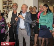 В Баку открылась выставка одного из первых дикторов АzTV Сары Манафовой: "Она была очень красивой женщиной" (фотосессия)