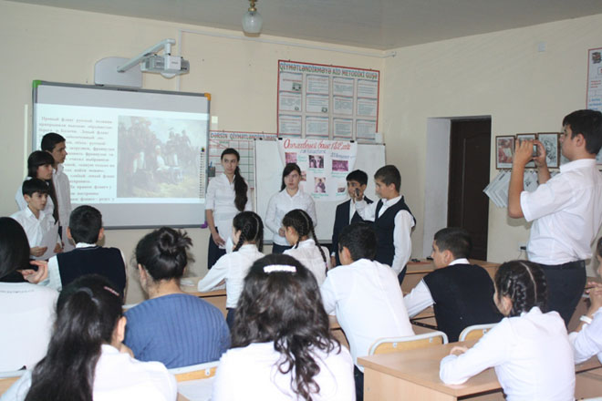 Учащиеся бакинской школы рассказали об этапах Отечественной войны 1812 года