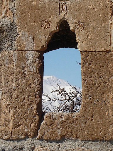 Древнее государство Урарту в фотографиях художника Вугара Мурадова (фото)