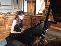 Семра Амирасланова стала победительницей Международного конкурса пианистов стран Азии