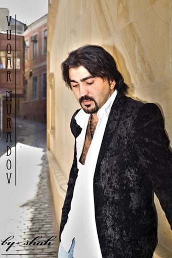 Вугар Мурадов предстал в новом имидже в Ичери шехер (фотосессия)