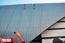 В Баку на фасаде Park Bulvar состоялось уникальное «Вертикальное шоу» (фотосессия)