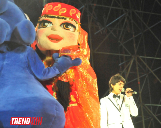 Гёйчек Фатма и Чернильный Тео представили Kickoff Show в Баку - City Challenge  (фотосессия)