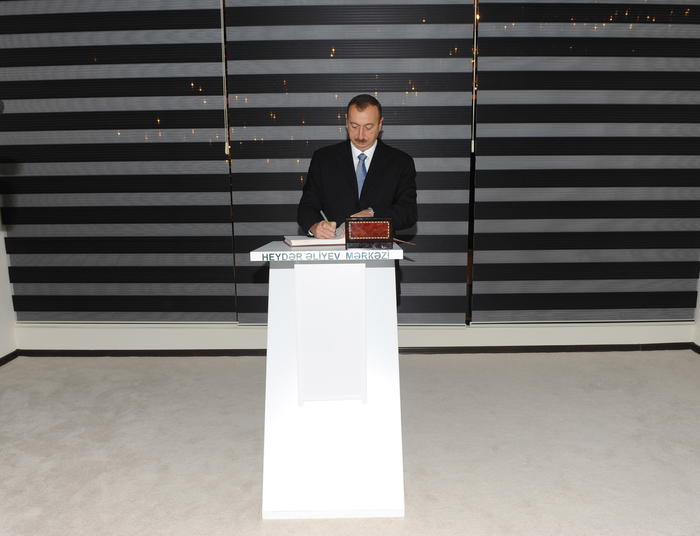 Президент Азербайджана принял участие в открытии Центра Гейдара Алиева в Бейлягане (ФОТО)