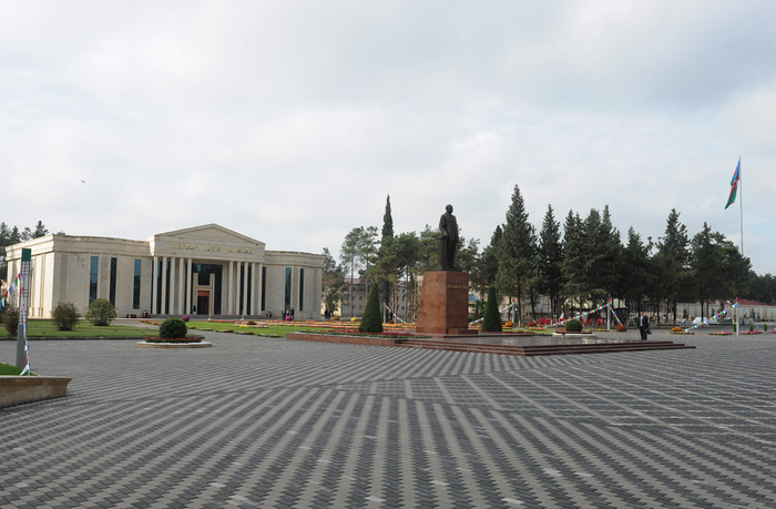 Президент Ильхам Алиев прибыл в Имишлинский район (ФОТО)