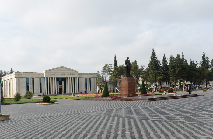 Президент Ильхам Алиев прибыл в Имишлинский район (ФОТО)