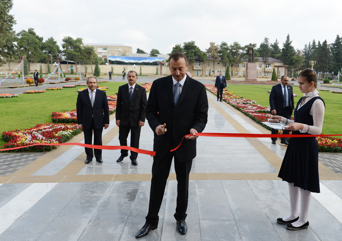 Президент Ильхам Алиев принял участие в открытии в Имишли Центра Гейдара Алиева (ФОТО)