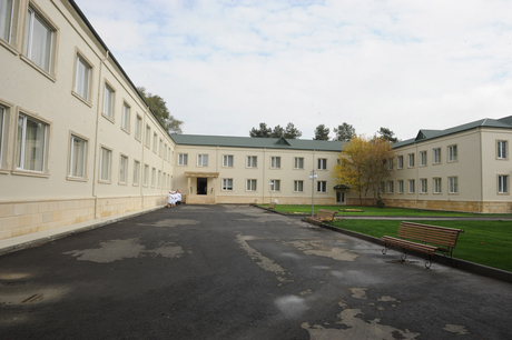 Президент Ильхам Алиев ознакомился с капитальным ремонтом Имишлинской районной центральной больницы (ФОТО)