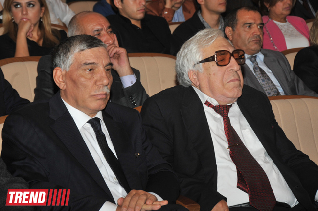 В Баку состоялось торжественное мероприятие, посвященное юбилею Халила Рзы Улутюрка (фотосессия)