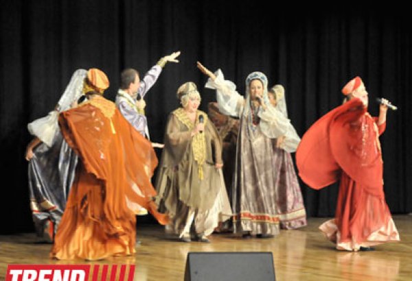 В Баку представлен концерт ансамбля "Русские диковинки", или  Boney M по-русски (фотосессия)