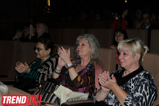 В Баку представлен концерт ансамбля "Русские диковинки", или  Boney M по-русски (фотосессия)