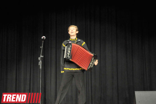 В Баку представлен концерт ансамбля "Русские диковинки", или  Boney M по-русски (фотосессия)