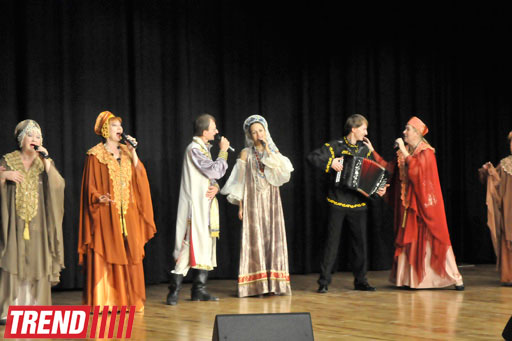 В Баку представлен концерт ансамбля "Русские диковинки", или  Boney M по-русски (фотосессия)