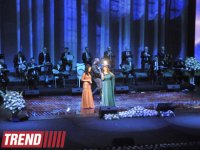 Мелекханум Эйюбова представила юбилейный концерт "Ангел, спустившийся с небес"  (фотосессия)