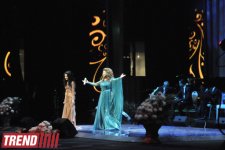 Мелекханум Эйюбова представила юбилейный концерт "Ангел, спустившийся с небес"  (фотосессия)