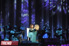 Мелекханум Эйюбова представила юбилейный концерт "Ангел, спустившийся с небес"  (фотосессия)