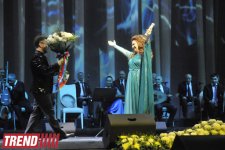 Мелекханум Эйюбова представила юбилейный концерт "Ангел, спустившийся с небес"  (фотосессия)