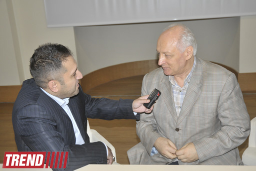 Мы близки Азербайджану душой! -  руководитель ансамбля "Русские диковинки" Валерий Ворона (фото)