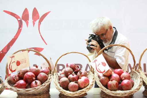 В Азербайджане проходит традиционный Фестиваль граната (фото)