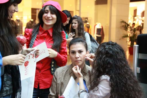 В Азербайджане проходит традиционный Фестиваль граната (фото)