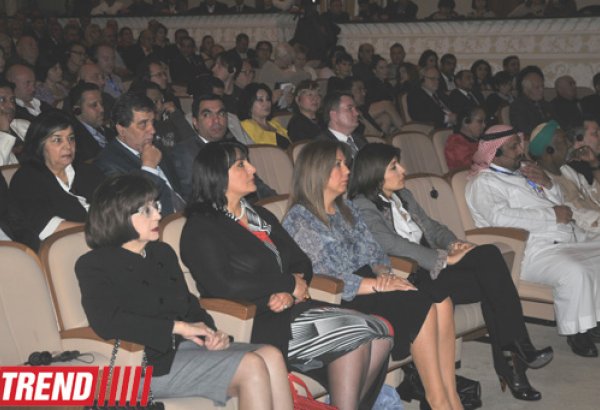 Баку собрал видных театральных деятелей - замминистра культуры Литвы (фото)