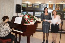 В Баку состоялась презентация книги Валентины Эфендиевой (фото)