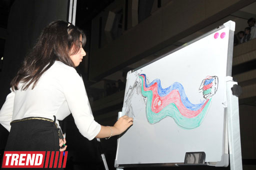 Фестиваль в Баку, посвященный Дню государственного флага (фотосессия)