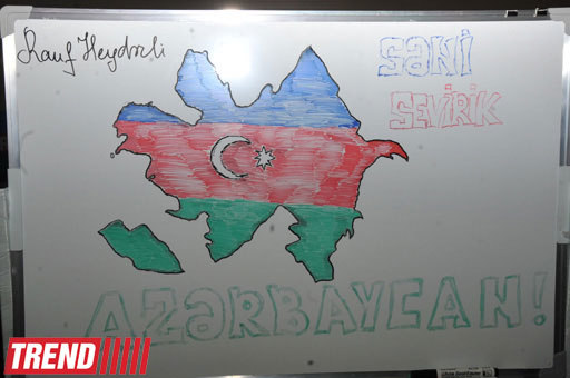 Фестиваль в Баку, посвященный Дню государственного флага (фотосессия)