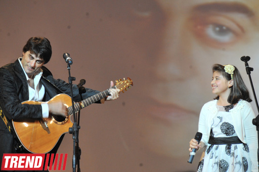 Сархан Сархан отметил юбилей в Баку и спел с Поладом Бюльбюльоглу (фото)