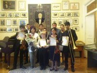 Учащимся бакинской школы имени Ростроповичей вручены дипломы (фото)