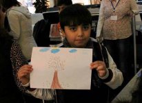 В Баку представлена арт-терапия "Древнее искусство эбру и шепот рисунков" (фотосессия)