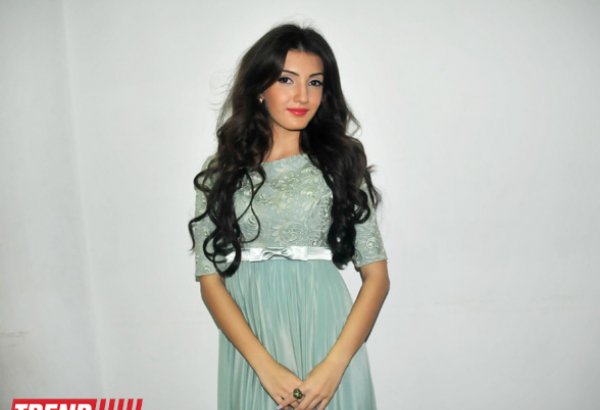 Бабушка не хотела, чтобы я стала певицей - внучка Шовкет Алекперовой