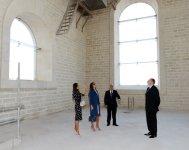 Президент Азербайджана ознакомился с ходом благоустройства территории вокруг площади Государственного флага (ФОТО)