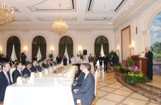В Сингапуре в честь Президента Азербайджана дан официальный обед (ФОТО)