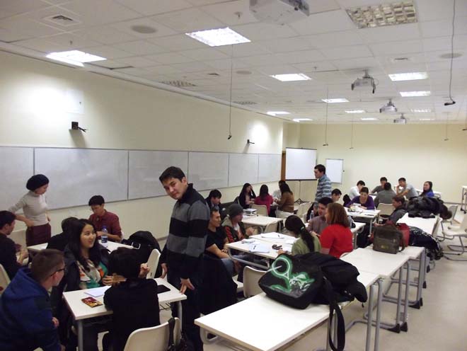 Более 80 городов приняли участие в международном интеллектуальном турнире "Кубок Ичеришехер" (фото)