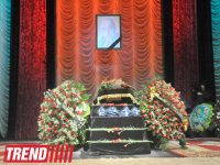 Народного артиста Азербайджана Яшара Нури проводили в последний путь (ФОТО)