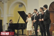 В Баку состоялся концерт в поддержку телеведущего Гаджи Нурана Гусейнова (фотосессия)