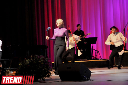 Анмари представила в Баку замечательный концерт "Sarı Gəlin": "Mən sizi çox sevirəm" (фотосессия)