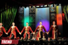 В Аздраме состоялся торжественный вечер, посвященный 200-летию Мирзы Фатали Ахундзаде (фотосессия)