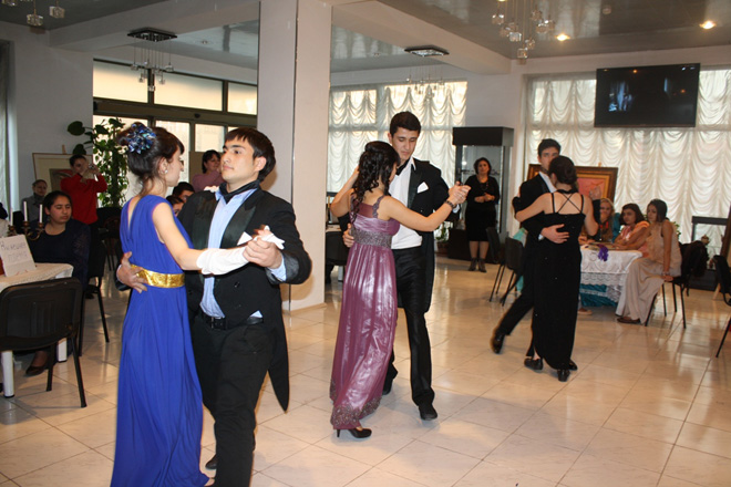 В Баку прошел интерактивный урок по произведению Л.Н. Толстого "Война и мир" (фото)