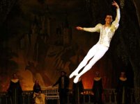 Бакинский зритель очень чуткий и доброжелательный - народная артистка России Мария Аллаш (фото)