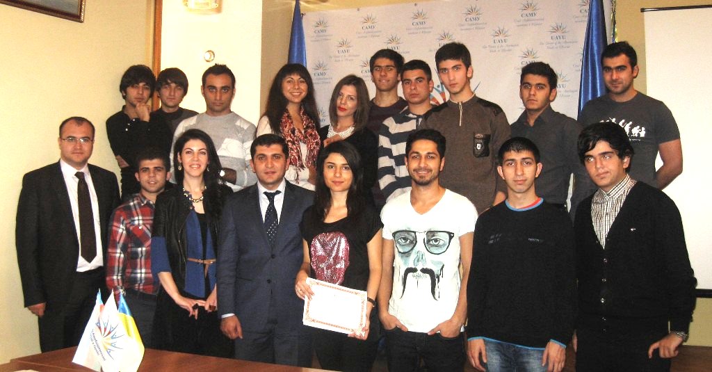 Ведущие и финалисты телевикторины "Миссия - студент" стали гостями азербайджанской молодежи в Украине (фото)