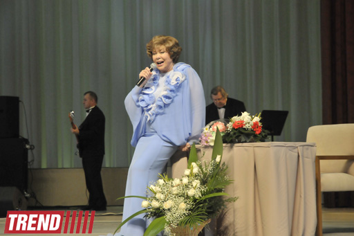 Эдита Пьеха о помолодевшем Баку и мистических цифрах в ее жизни - интервью (фото)