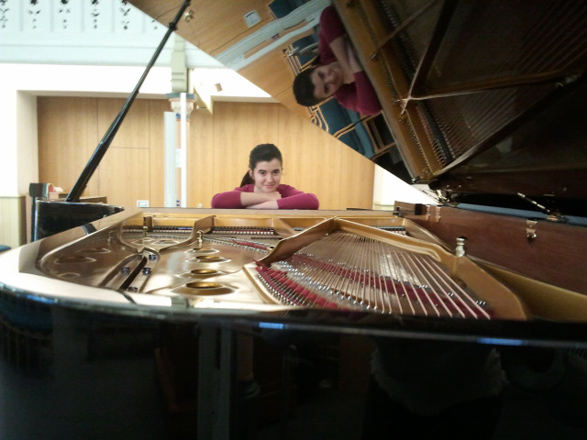 Нармин Наджафли победила на международном конкурсе в Великобритании (фото)